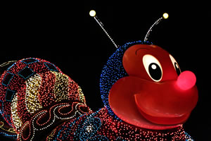 東京ディズニーランド・エレクトリカルパレード・ドリームライツ クリスマスバージョン シャクトリ虫
