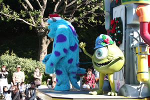 ディズニー・クリスマスドリームス・オン・パレード マイク&サリー